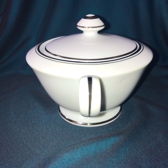 “Carolyn” (with ring) sugar bowl & lid by SEIZAN #7906 fine china Made in Japan - Picture 5 of 10
